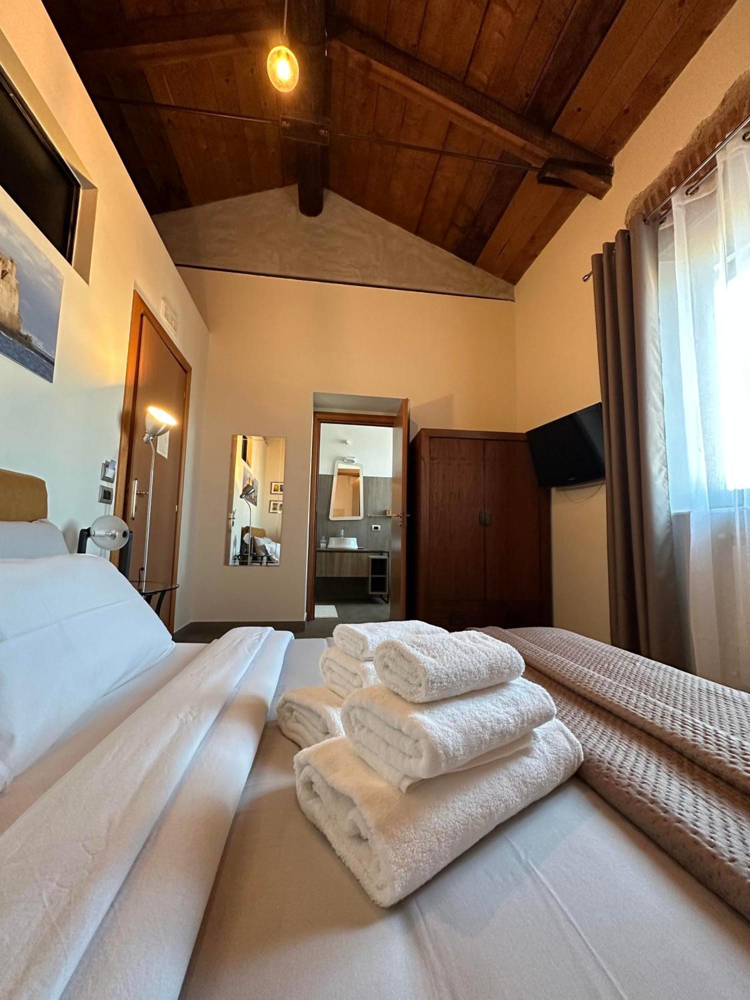 Mansarda Valù B&B Naples Extérieur photo