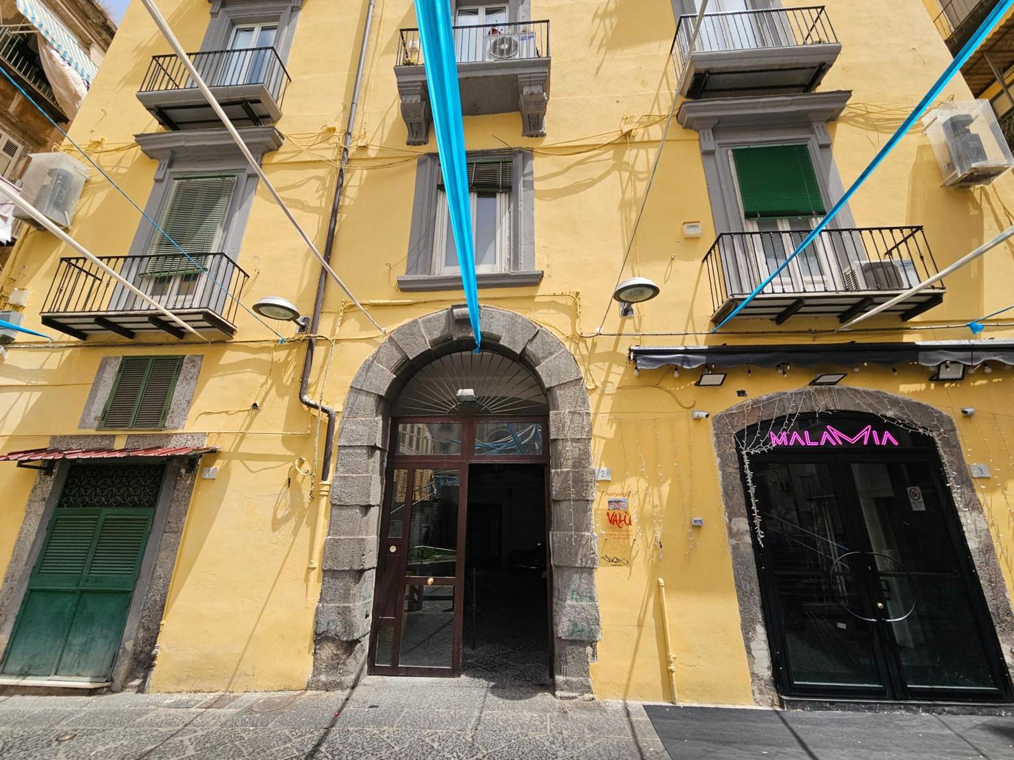 Mansarda Valù B&B Naples Extérieur photo