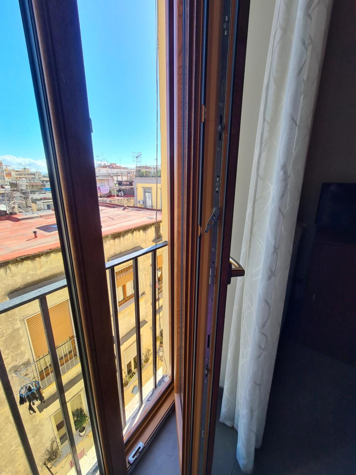 Mansarda Valù B&B Naples Extérieur photo