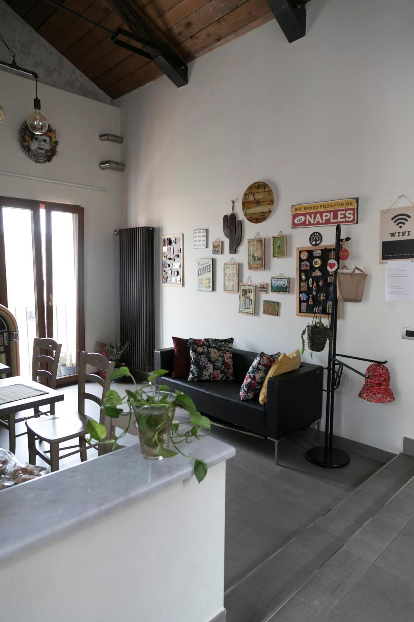 Mansarda Valù B&B Naples Extérieur photo